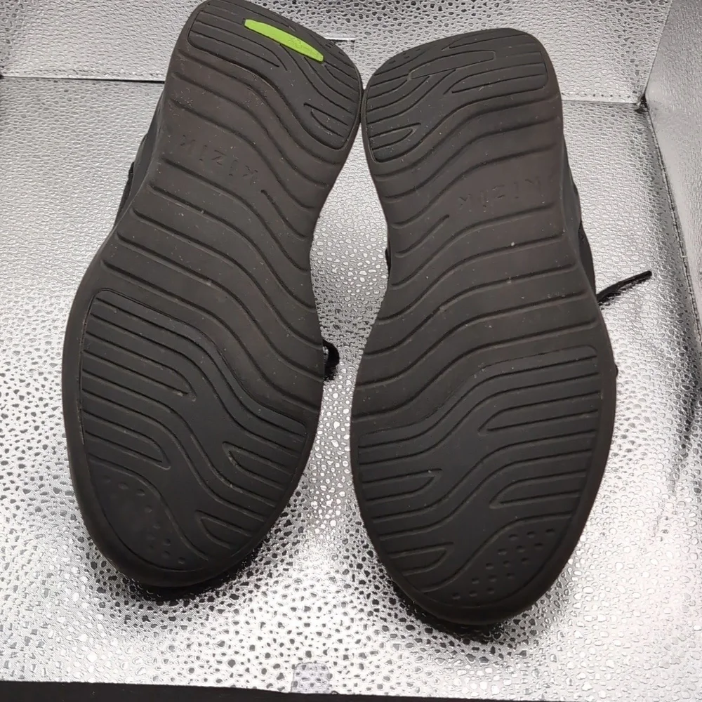 Kizik Athens Black Outsole Women's Athletic Sneaker Shoe Women's Size 10 Wide